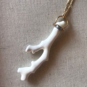 Stella and Dot coral necklace